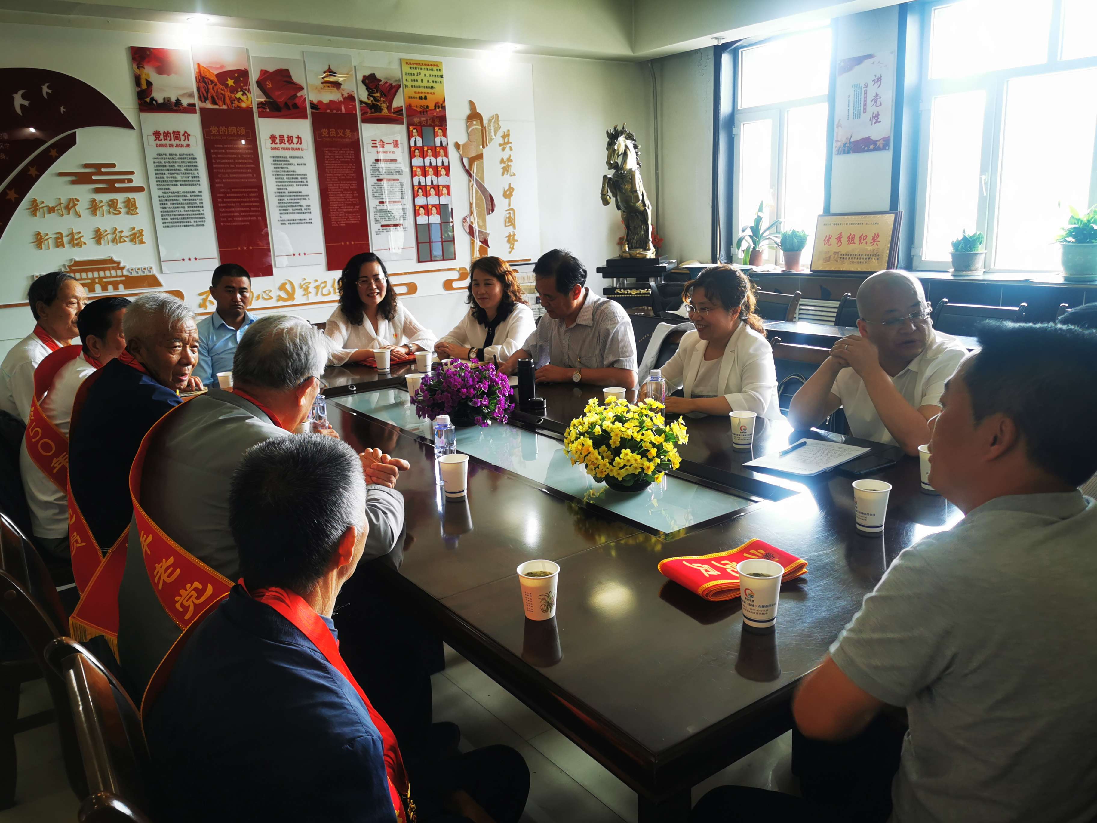 1631521601444663.jpg 老干部座谈会1.jpg