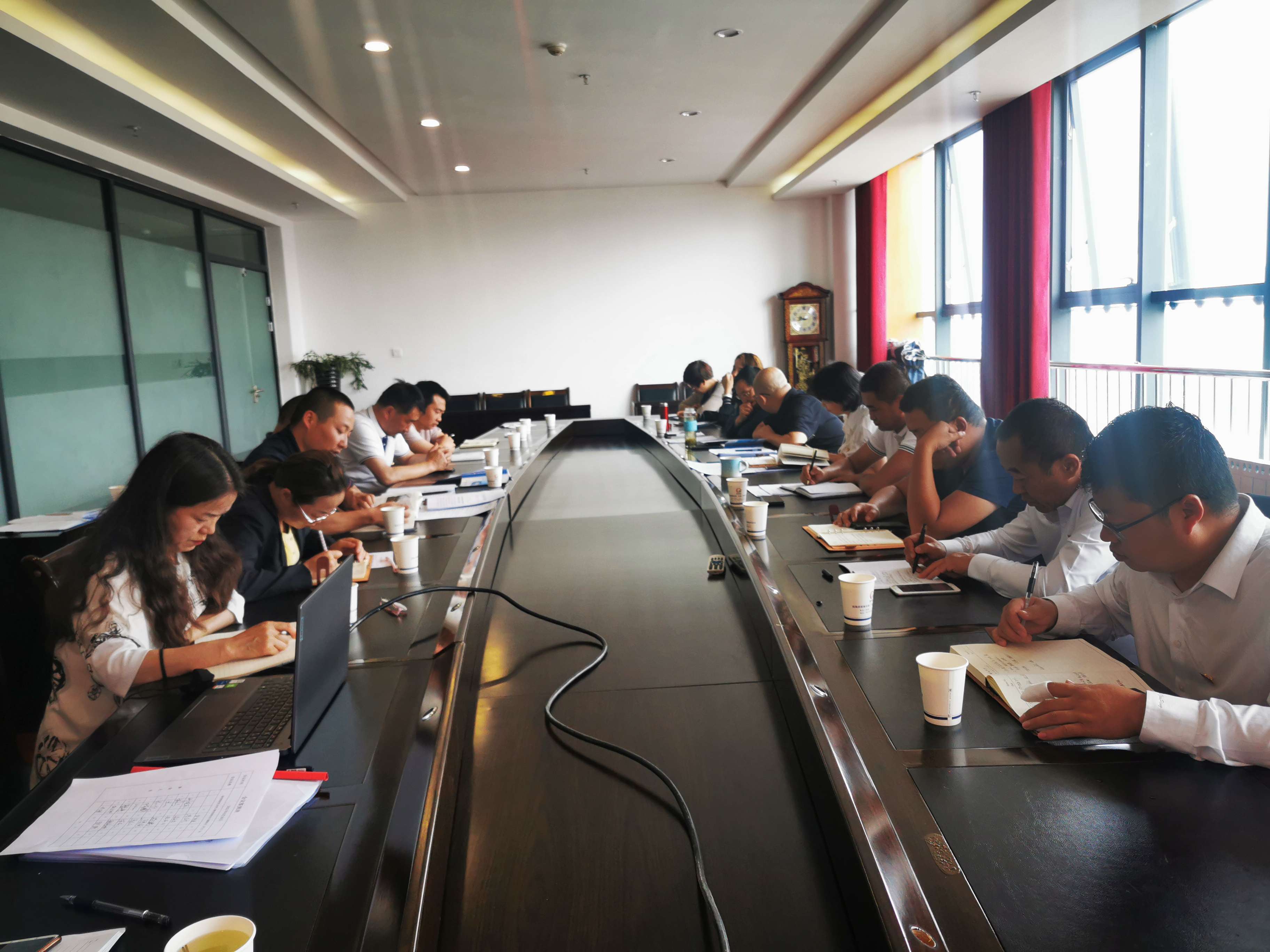 1631521763921075.jpg 7.6菠菜广告投放平台党委召开中心组(扩大)学习会 程彩琳 摄.jpg