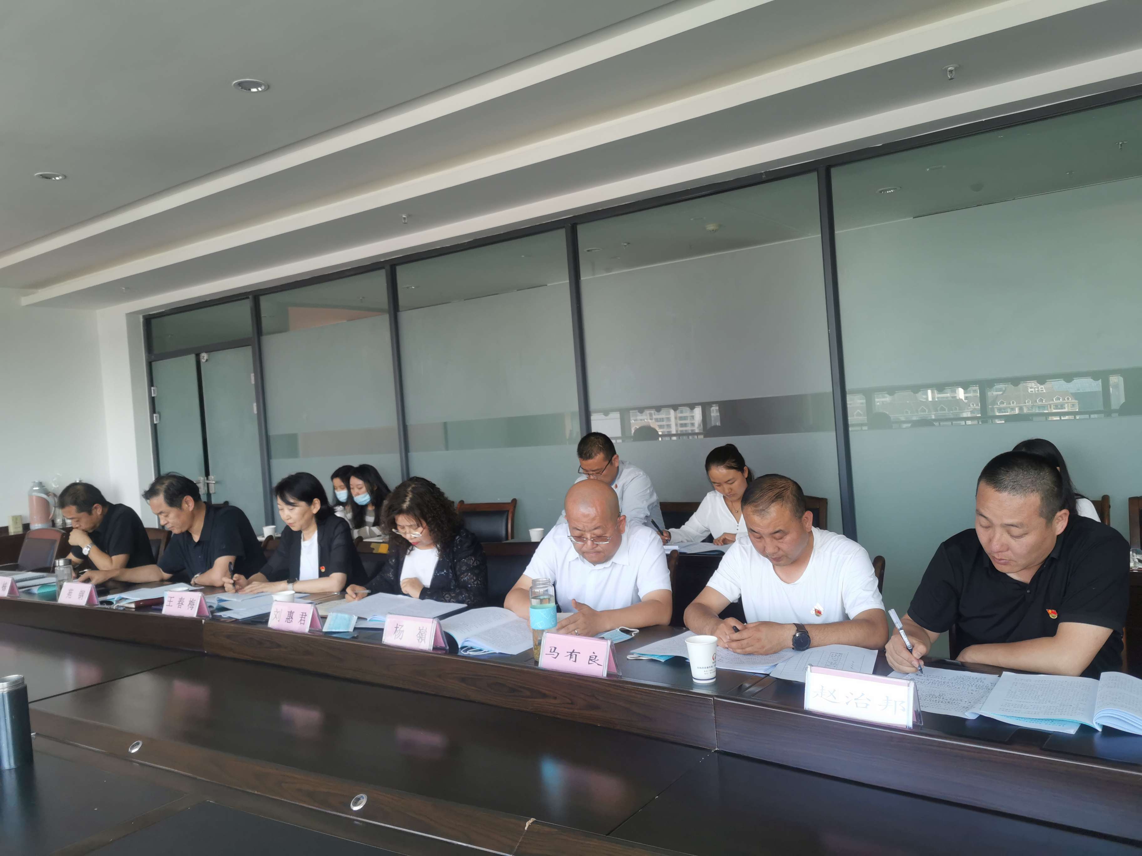 1631522857764394.jpg 机关党支部召开专题组织生活会 程彩琳 摄2.jpg